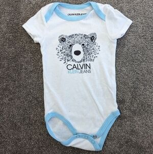 CALVIN Klein Jeans Mosaic Bear Print Onesie Bodysuit White Gray Blue 6-9 Months